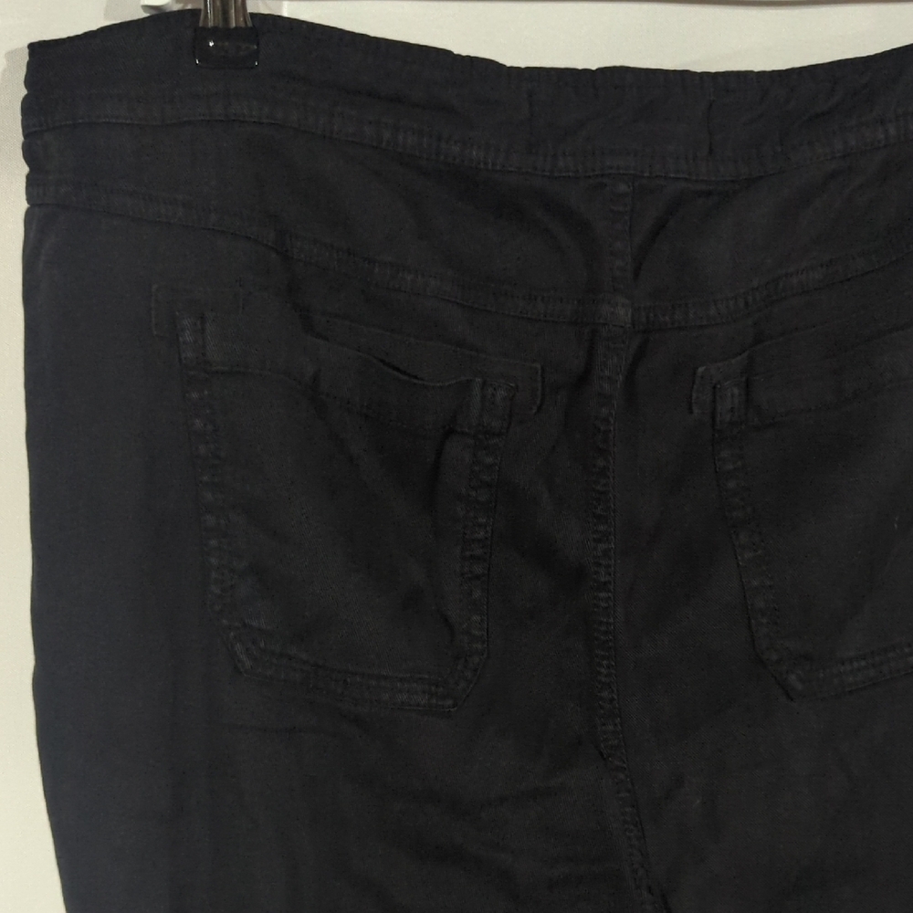 Torrid Charcoal Drawstring Capris - Picture 8 of 8
